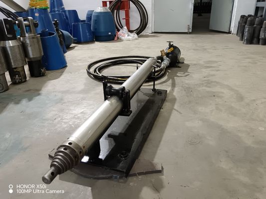 BM Series Pneumatic Mole z częstotliwością uderzenia 2,1-2,9 Hz 0,4-0,7 MPa Ciśnienie powietrza i objętość powietrza 1,2-1,6 m3/min dla rury wiertniczej HDD